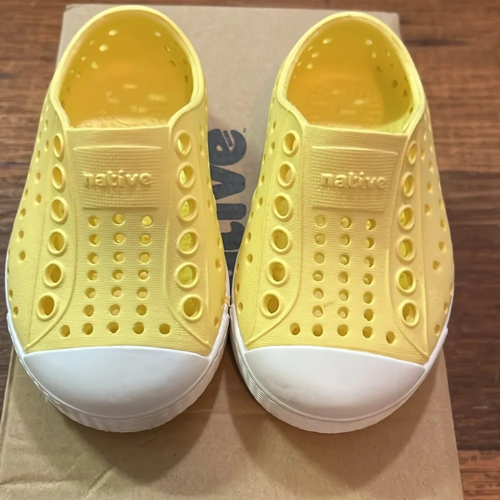 Native Shoes Yellow Unisex-Child Jefferson Sneaker Shock absorbent, Odor Resist